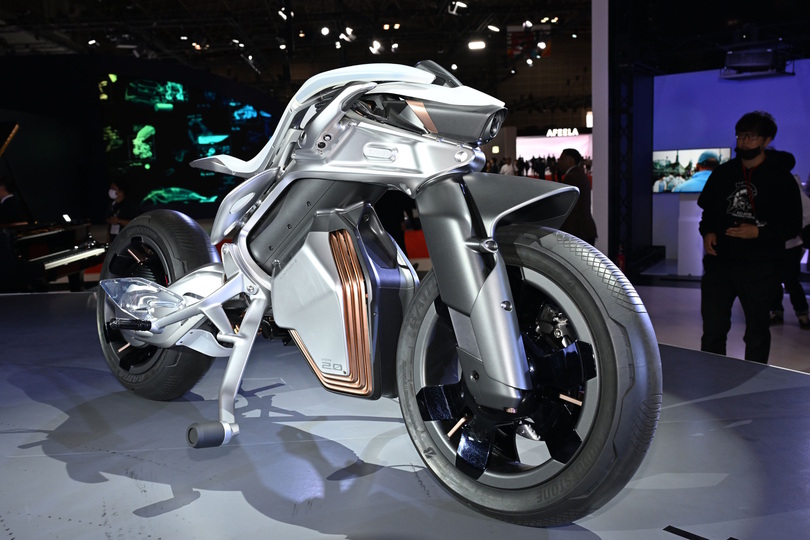 Zukunftsmotorrad Yamaha Motoroid2 - Fährt auch ohne Fahrer