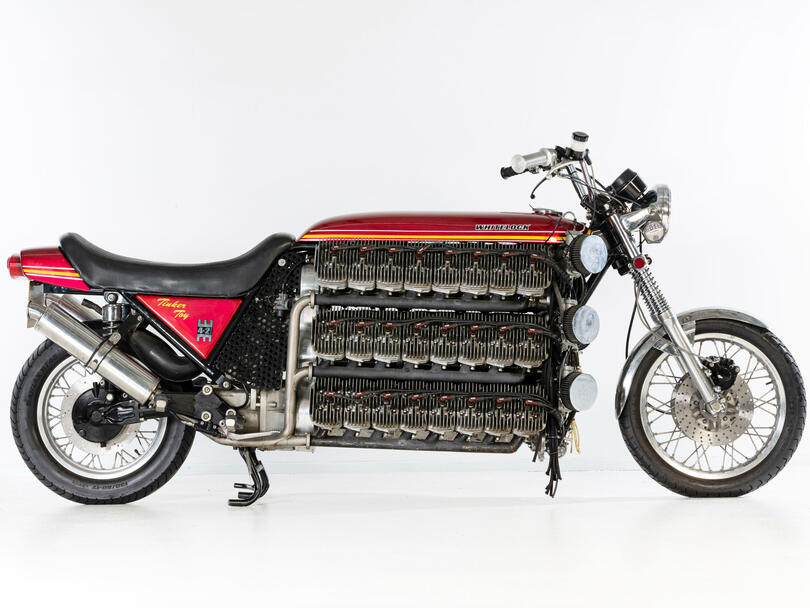 48-Zylinder-Motorrad Tinker Toy - Überraschend hoher Erlös