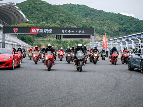 ber 18.000 Ducati-Fahrer ,,ride as one''