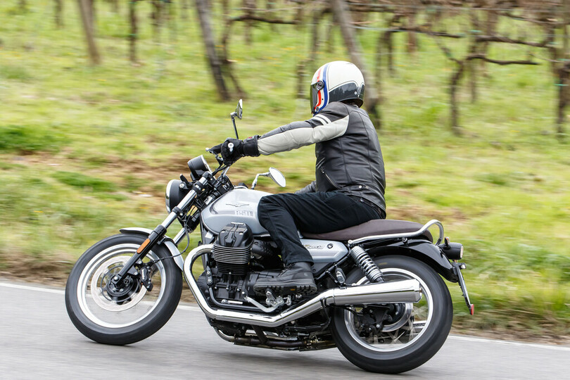 Fahrvorstellung Moto Guzzi V7: Mit mehr Kraft ins Jubiläumsjahr