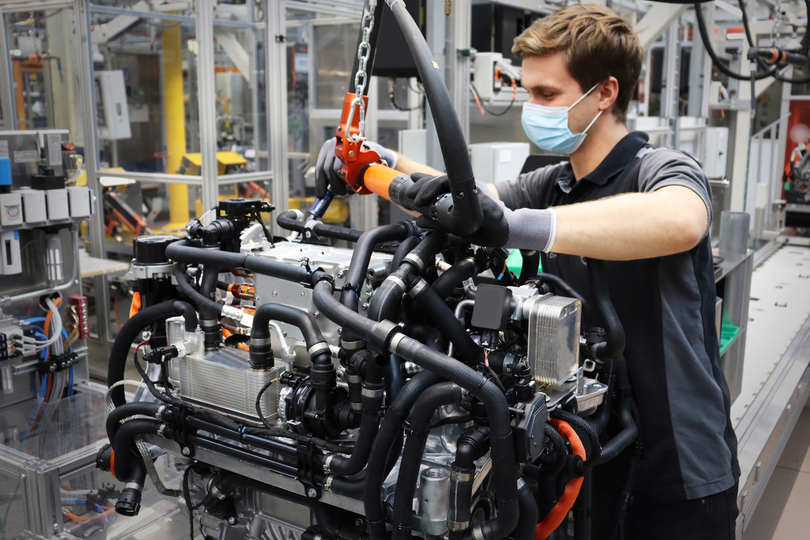 E-Motoren von Mercedes aus der digitalen Fabrik