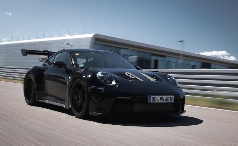 Der Porsche 911 GT3 RS rollt zum Start