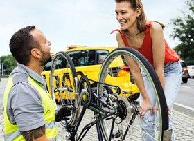 Ratgeber: Fahrrad-Pannenhilfe von Automobilclubs  - Wenn der ,,Gelbe Engel'' Reifen flickt 