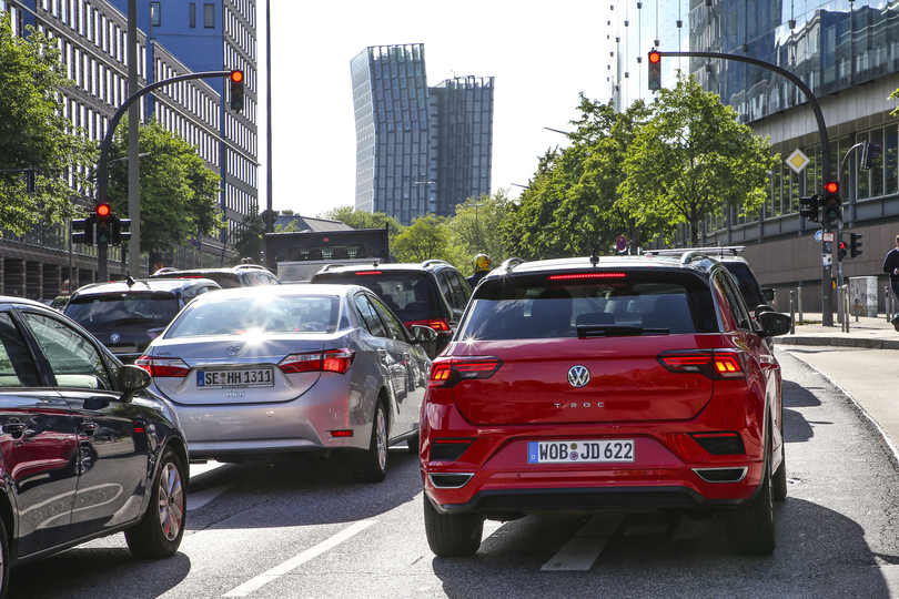 Statistik: Pkw-Dichte in Deutschland und Europa - Volle Straßen
