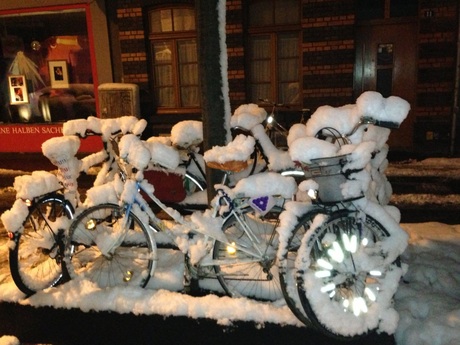 Ratgeber: Radfahren im Winter - Sicher durch Kälte, Schnee und Dunkelheit