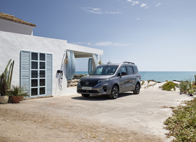 Elektrischer Nissan Townstar Kombi am Start