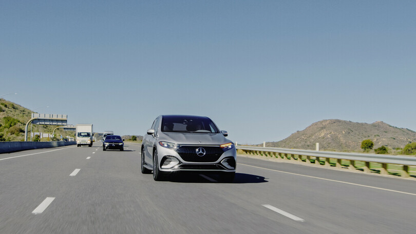 Mercedes-Benz führt automatischen Spurwechsel ein Mercedes-Benz führt automatischen Spurwechsel ein