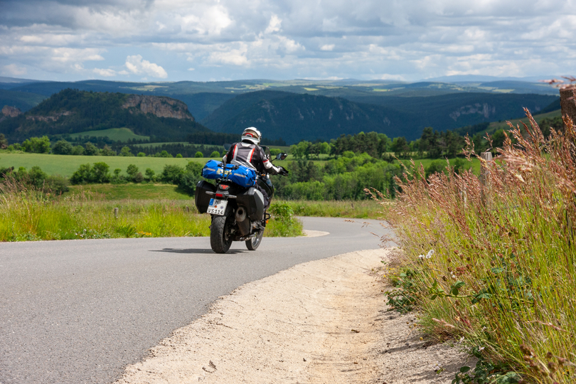 Fahrbericht: Suzuki V-Strom 1050 DE - Für Straße und Feldweg