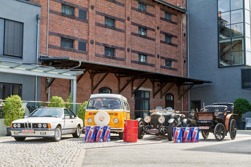 Historische Fahrzeuge mit modernen E-Fuels im Tank Historische Fahrzeuge mit modernen E-Fuels im Tank