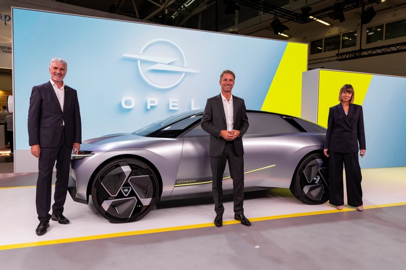 IAA Mobility: Opel Experimental feiert Weltpremiere IAA Mobility: Opel Experimental feiert Weltpremiere