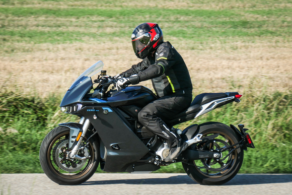 Test: Zero SR/S - Fährt gut, lädt schlecht 