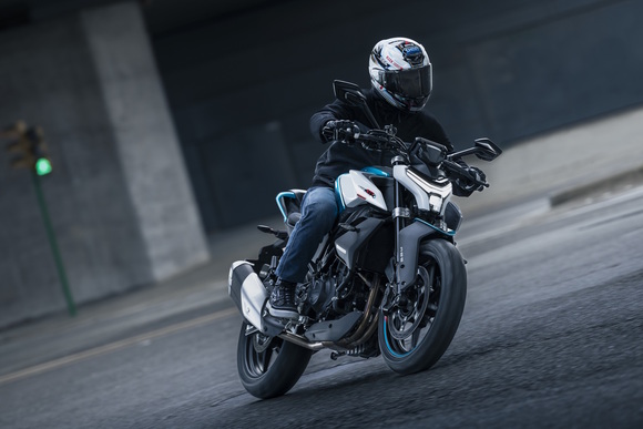 CFMoto 450NK - Schicke Optik, starke Technik