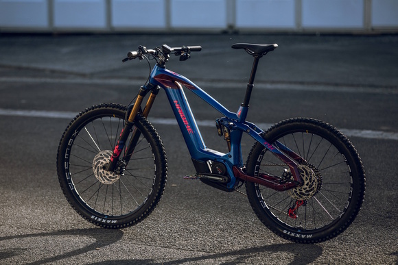 Haibike Hybe 9 und 11 - Leichtgewichte mit starken Extrapfunden