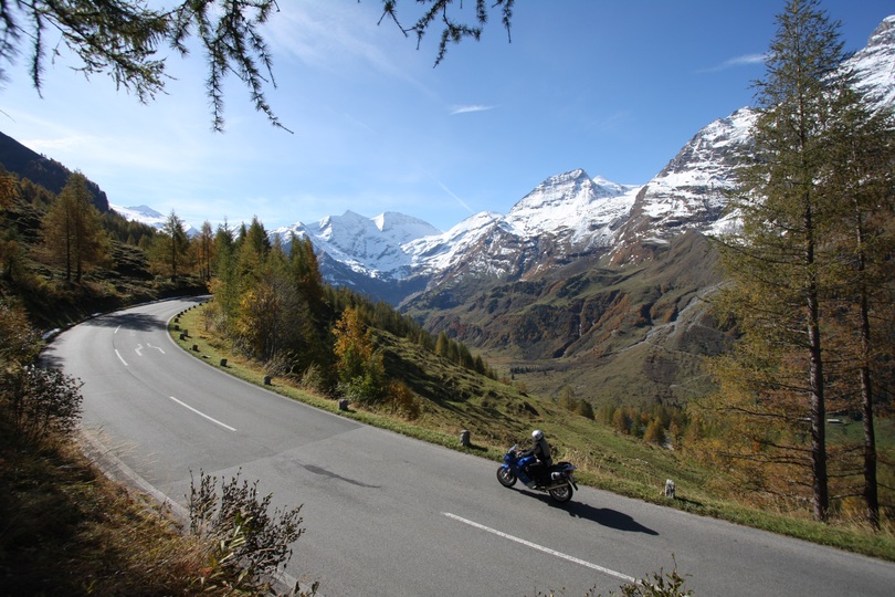 Ratgeber: Motorradfahren im Herbst - Extreme Schieflage meiden Ratgeber: Motorradfahren im Herbst - Extreme Schieflage meiden