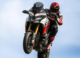 Die Multistrada V4 lernt Racing