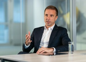 Interview Florian Huettl: Besser Vorreiter als Nachzügler der E-Mobilität