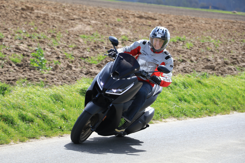 Test: Zontes 350D - Rollerneuling mit Vollausstattung