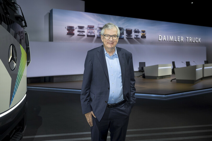 Daimler Truck zweigleisig unterwegs Daimler Truck zweigleisig unterwegs