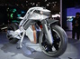 Zukunftsmotorrad Yamaha Motoroid2 - Fährt auch ohne Fahrer