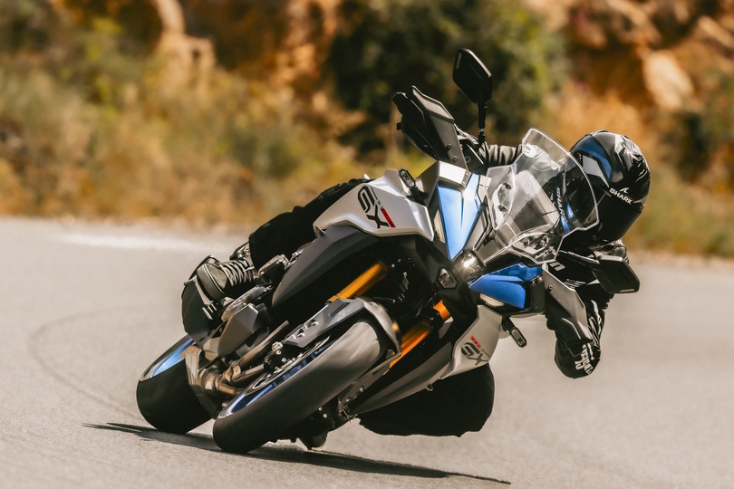 Suzuki GSX-S 1000 GX - Aufrecht in die Ferne
