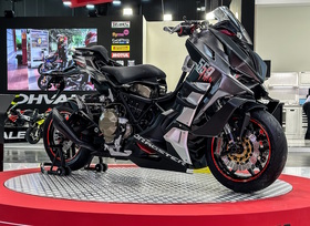 Italjet Dragster 559 Twin - Die Roller-Optik ist Fassade