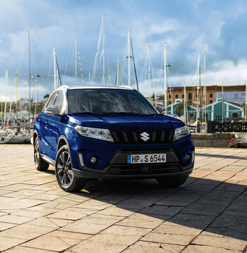 Suzuki Vitara taucht tief ein