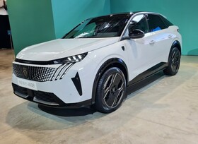 Der Peugeot E-3008 kann geordert werden