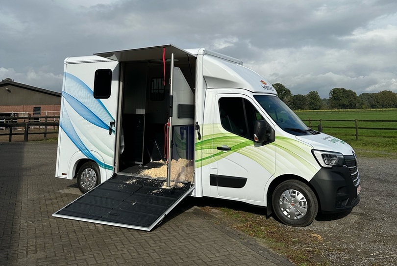 Renault elektrisiert den Pferdetransport Renault elektrisiert den Pferdetransport