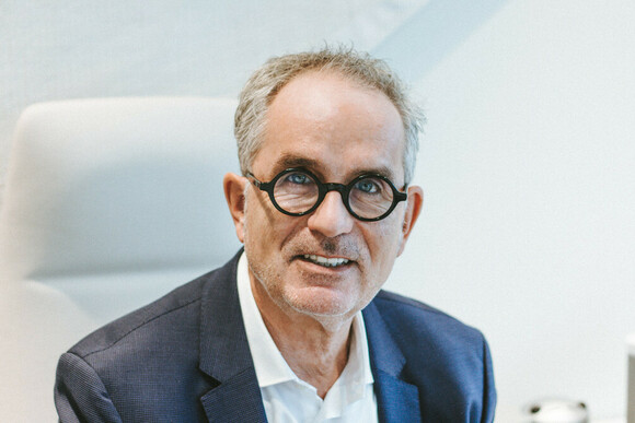 Autohandel-Mogul Burkhard Weller traut Chinesen 15 Prozent Marktanteil zu