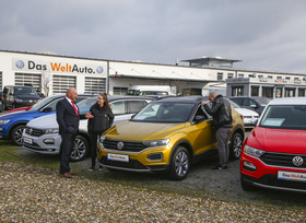 Gebrauchtwagenmarkt 2023 - Preise sinken nach März-Rekord