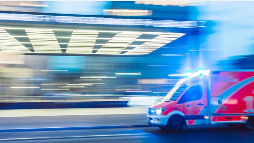 Auch ein Rettungswagen muss vorsichtig fahren Auch ein Rettungswagen muss vorsichtig fahren