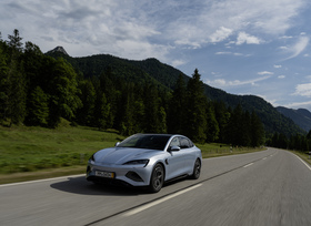 E-Auto-Weltmarkt  - China und Tesla an der Spitze 