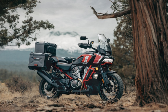 Harley-Davidson Adventure-CVO - Mit vollem Ornat in den Dreck