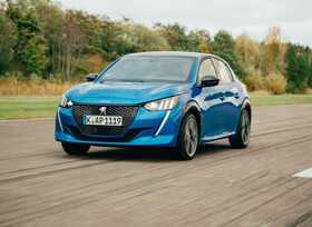 Peugeot 208 bekommt 48-Volt-Hybridantrieb