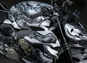 Eine Ducati im Zeichen der Fingermalerei