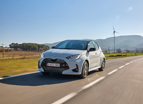 Fahrbericht: Toyota Yaris   - Nur noch als Hybrid 