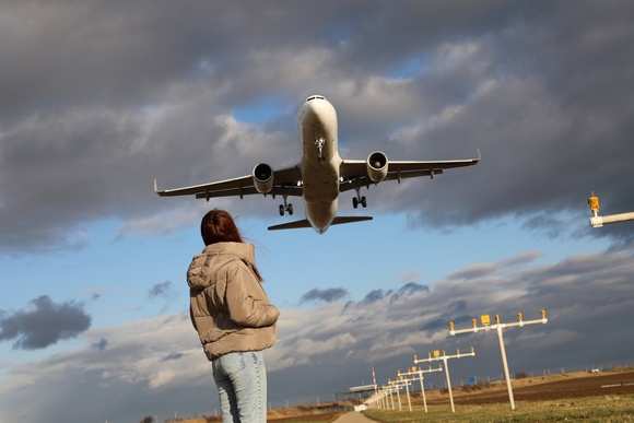2023: Mehr Fluggäste, weniger Fracht