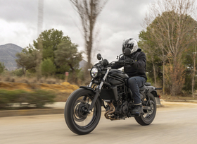 Kawasaki Eliminator 500 - Lässiger Neueinsteiger