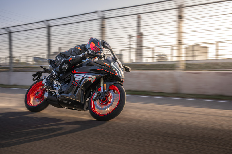 CFMoto 450SR S - Sportliches Einstiegsmodell