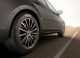 Reifenabrieb messen - Michelin saugt und filtert