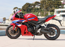 Fahrbericht: Honda CBR650R mit e-Clutch  - Kuppeln einfach vergessen