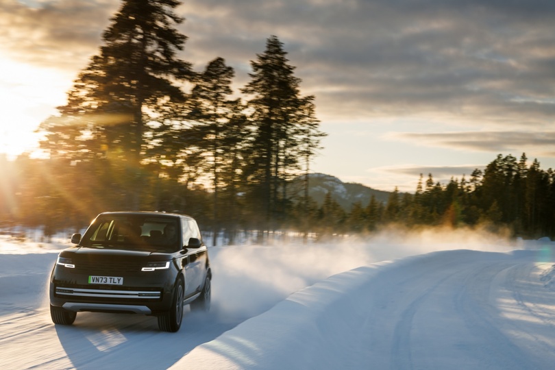 Range Rover Electric: Härtetests in Schnee und Sand