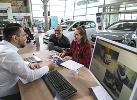 Pkw-Label - Bessere Orientierung für Autokäufer