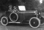 Im Rckspiegel: Vor 100 Jahren ,,hpften'' die ersten Autos vom Band