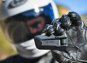 Das Cardo Packtalk Pro erkennt auch Unfälle