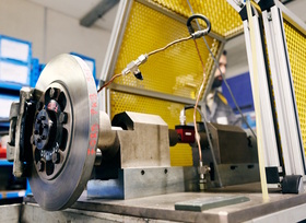 Hitachi Astemo entwickelt Bremsen der Zukunft - Smarte Stopper