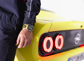 Apple-Uhr im Manta-Stil