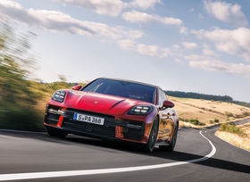 Porsche Panamera GTS und Turbo S E-Hybrid - Hybrid hilft