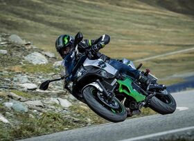 Test: Kawasaki Ninja 7 Hybrid - Die mit den zwei Herzen