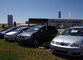 Gebrauchtwagenmarkt - Schneller vom Hof